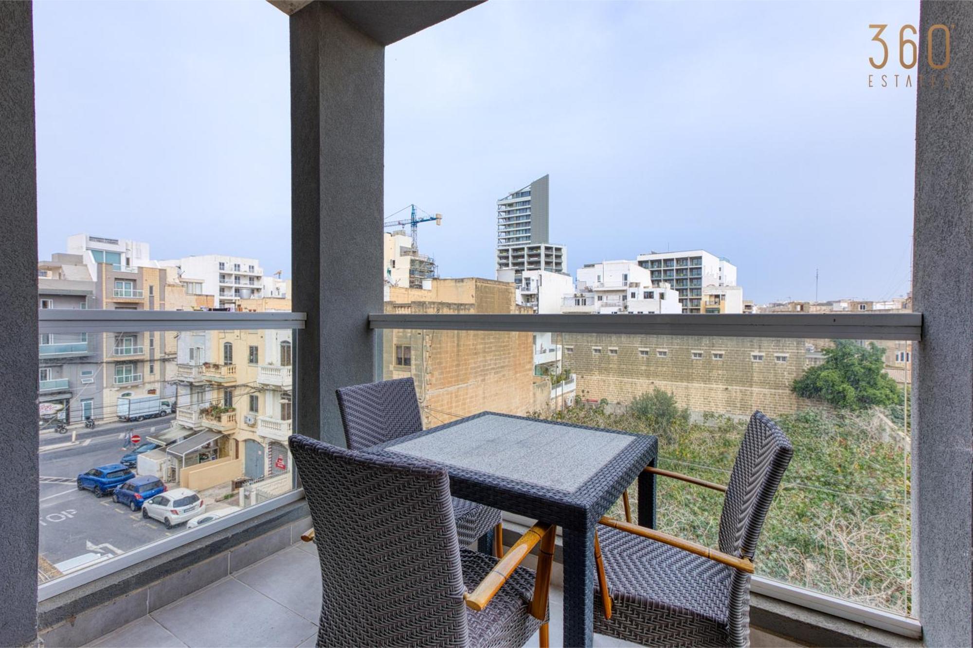 A Lovely 3 Bedroom, 3 Baths Home In The Centre Of Gzira By 360 Estates Dış mekan fotoğraf